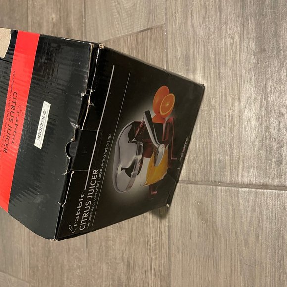 Metrokane Rabbit Citrus Juicer, Metallic Red - Used once with Box - Picture 2 of 3